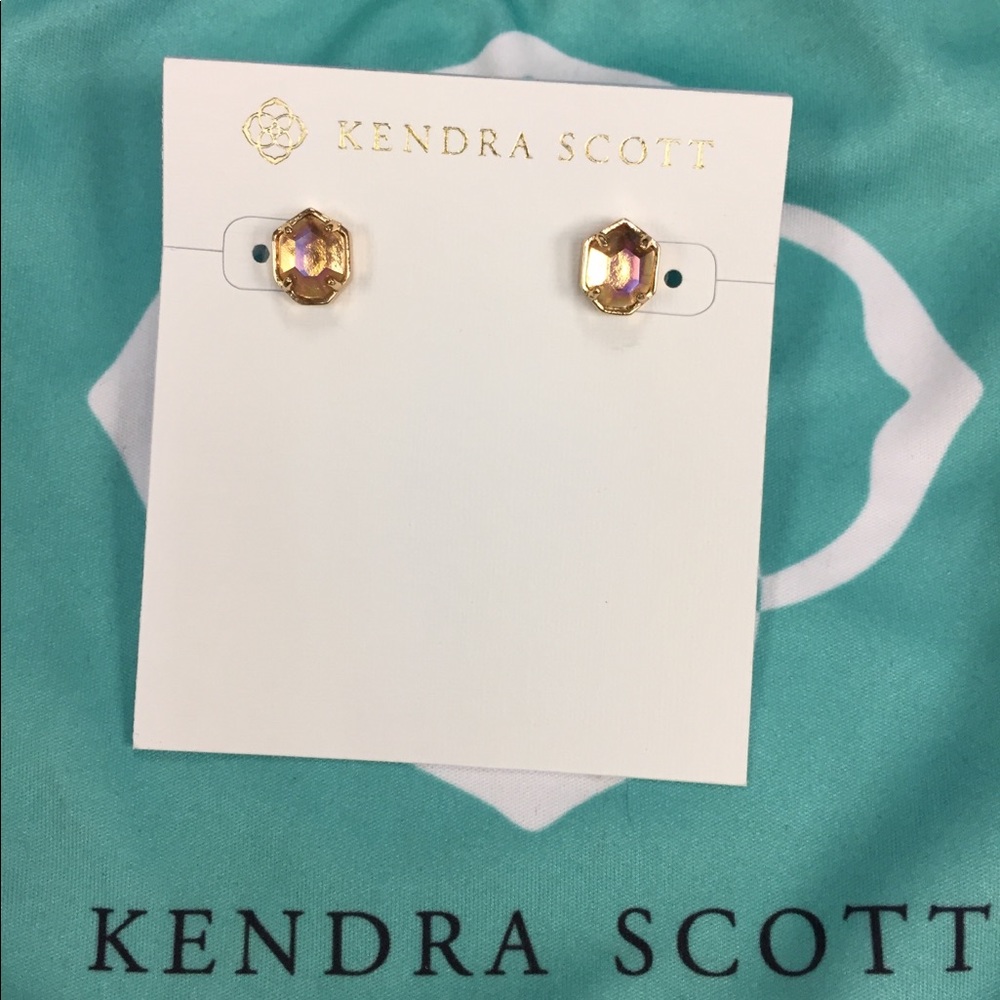 Kendra Scott studs